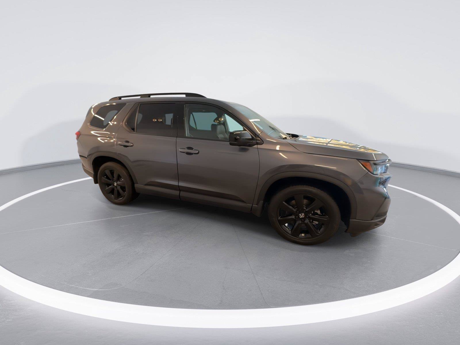 Used 2025 Honda Pilot Black Edition image 9