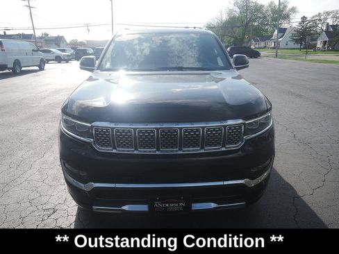 Used 2023 Jeep Grand Wagoneer Series III AWD/4WD image 12