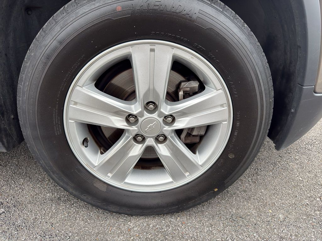 Used 2022 Chevrolet Trax LS w/ Tint and Cruise Package AWD/4WD image 9