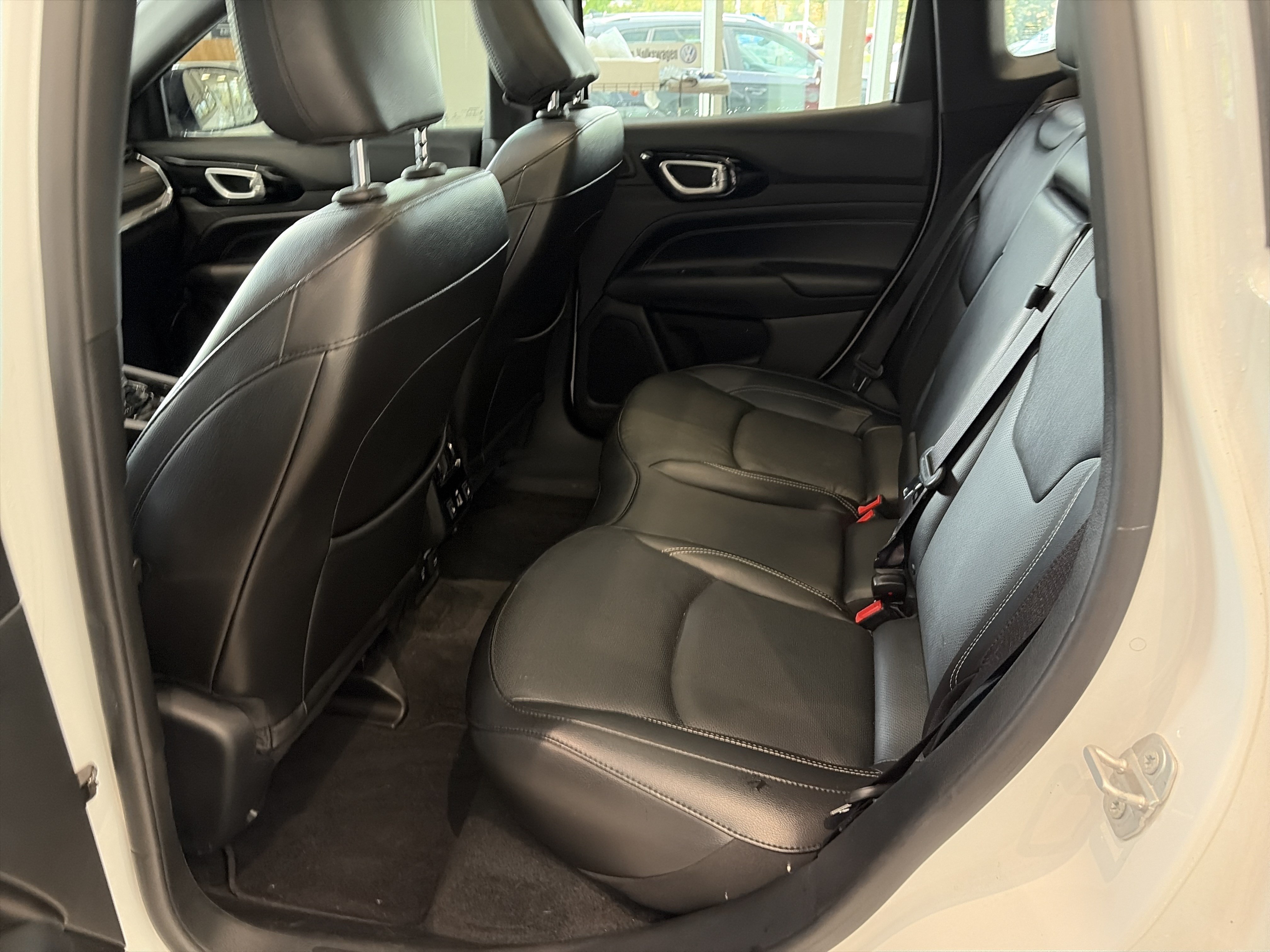 Used 2022 Jeep Compass High Altitude AWD/4WD image 17