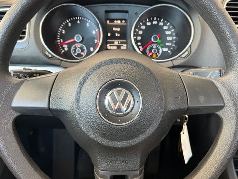 Used 2013 Volkswagen Golf 4-Door FWD image 23