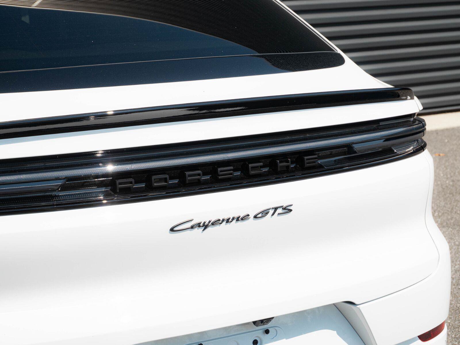 Certified 2026 Porsche Cayenne GTS AWD/4WD image 38