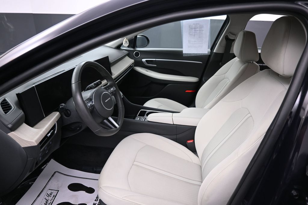 Used 2025 Hyundai Sonata SEL FWD image 19