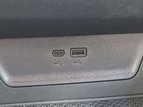 New 2026 Chevrolet Equinox LT w/ Safety and Technology Package FWD image 8