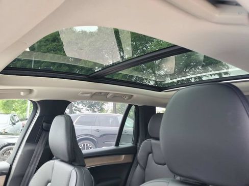 Certified 2025 Volvo XC90 B5 Plus AWD/4WD image 14