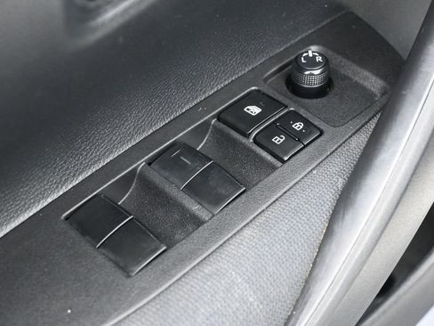Used 2021 Toyota Corolla LE FWD image 13
