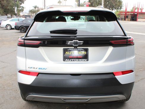 Used 2023 Chevrolet Bolt EUV LT image 31