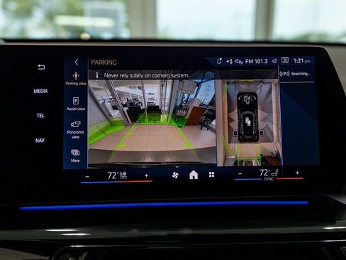 New 2025 BMW X1 xDrive28i w/ Premium Package image 32