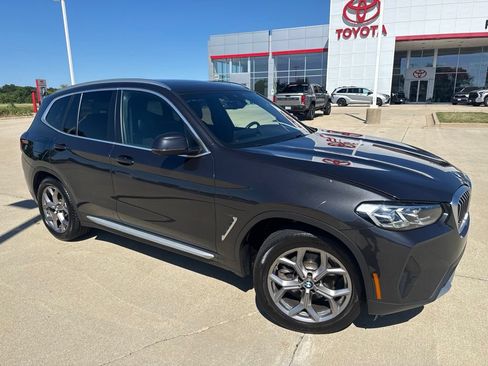 Used 2022 BMW X3 xDrive30i w/ Premium Package 2 AWD/4WD image 2