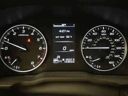 Used 2025 Subaru Forester Premium AWD/4WD image 26