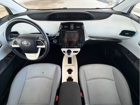 Used 2016 Toyota Prius Three FWD image 15
