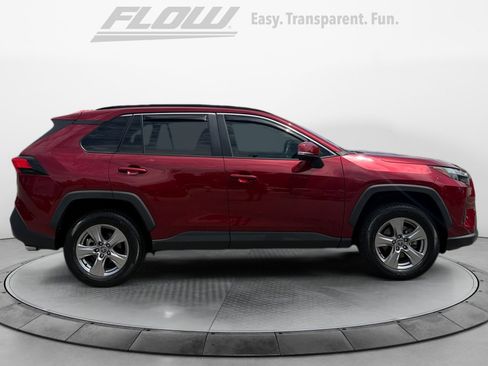 Used 2022 Toyota RAV4 XLE w/ Convenience Package FWD image 10