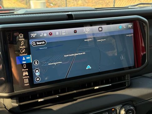 Used 2024 Jeep Wrangler Unlimited Rubicon image 3