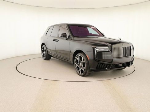Used 2025 Rolls-Royce Cullinan Black Badge AWD/4WD image 10