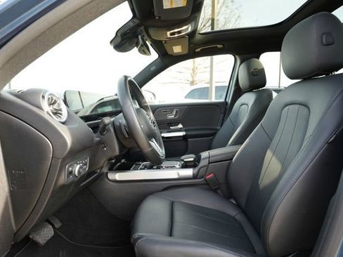 Certified 2023 Mercedes-Benz GLB 250 4MATIC w/ Premium Package image 37