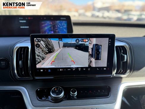 Used 2025 Ford Expedition Platinum image 33