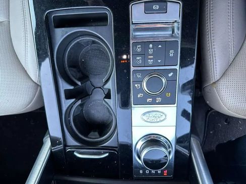 Used 2017 Land Rover Discovery HSE image 30