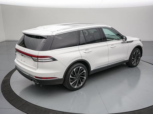 Used 2022 Lincoln Aviator Reserve w/ Equipment Group 201A AWD/4WD image 4