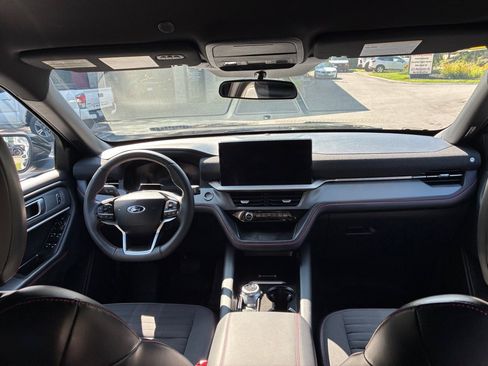 Used 2025 Ford Explorer ST-Line AWD/4WD image 19