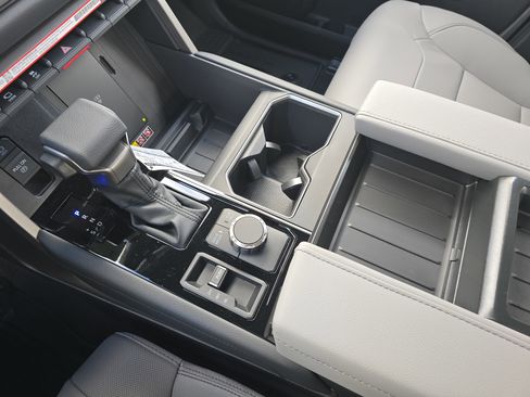New 2026 Toyota Tundra Limited AWD/4WD image 23