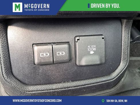 Used 2023 Toyota Highlander Platinum AWD/4WD image 40