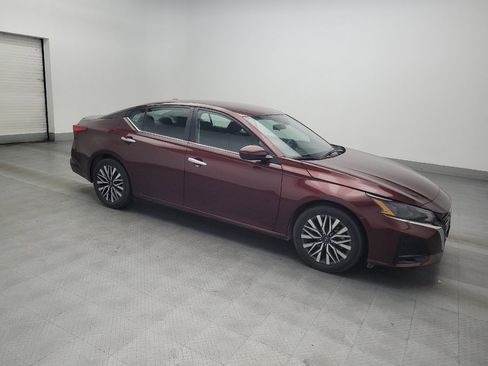 Used 2023 Nissan Altima 2.5 SV image 11