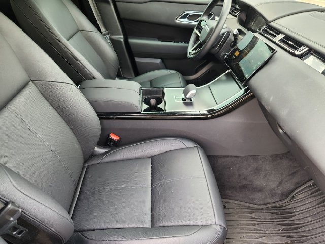 Used 2026 Land Rover Range Rover Velar Dynamic SE AWD/4WD image 13