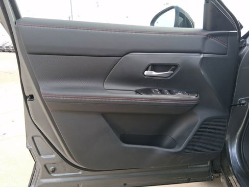 New 2026 Nissan Kicks SR w/ Cold Weather Package image 22