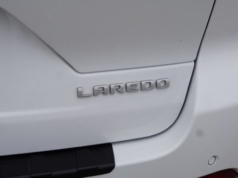 Used 2024 Jeep Grand Cherokee Laredo X RWD image 10