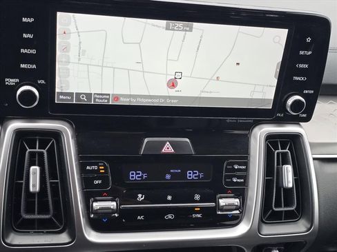 Certified 2022 Kia Sorento S image 16