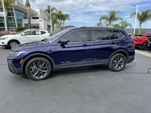 Certified 2023 Volkswagen Tiguan SE FWD image 6