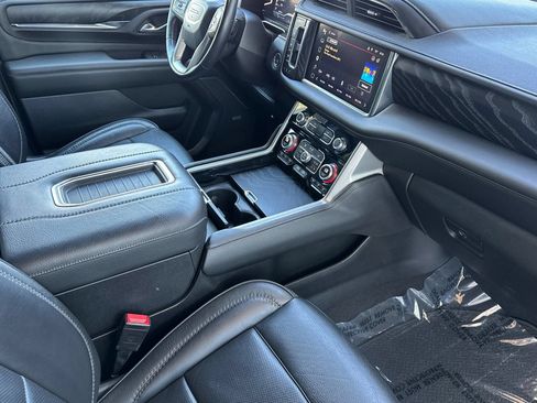 Used 2022 GMC Yukon XL Denali w/ Max Trailering Package AWD/4WD image 18