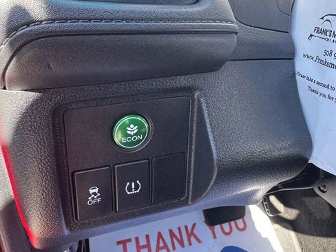 Used 2017 Honda HR-V LX image 14