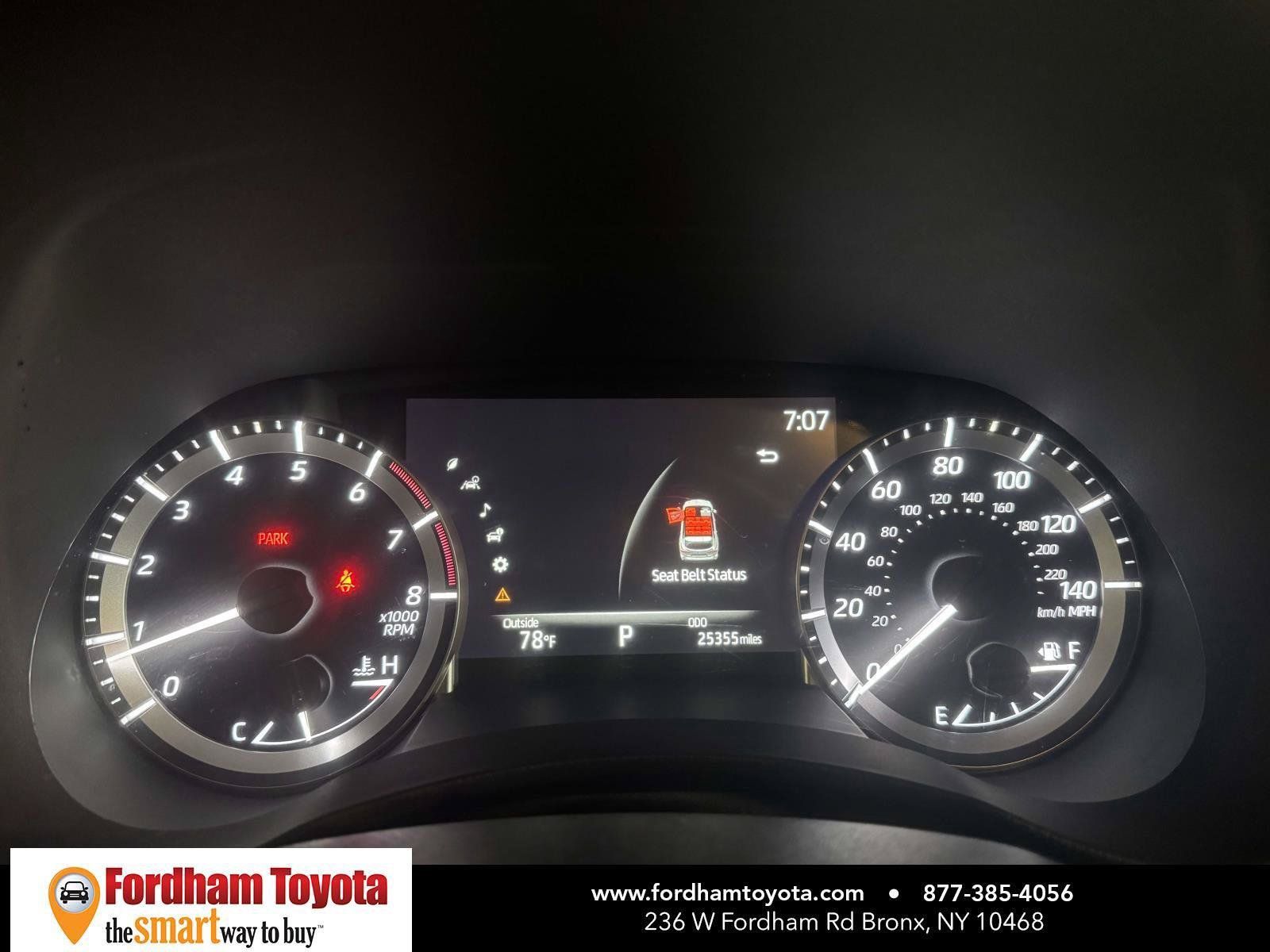 Used 2023 Toyota Highlander LE AWD/4WD image 25