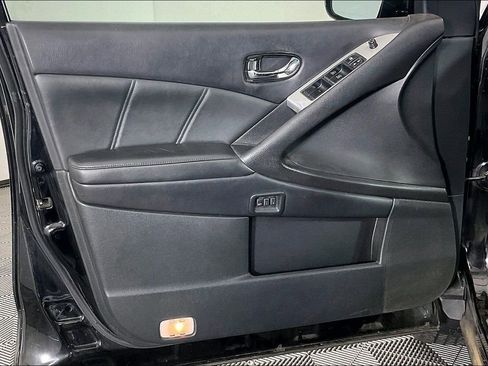 Used 2011 Nissan Murano SL image 25