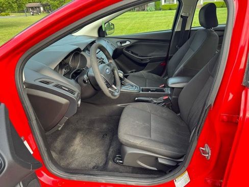 Used 2017 Ford Focus SE FWD image 14