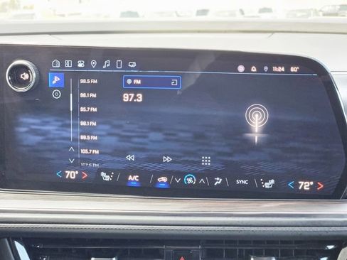 Used 2025 Chevrolet Suburban Z71 image 23