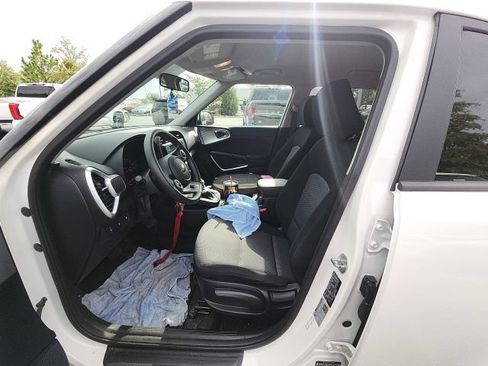 Used 2021 Kia Soul LX FWD image 20