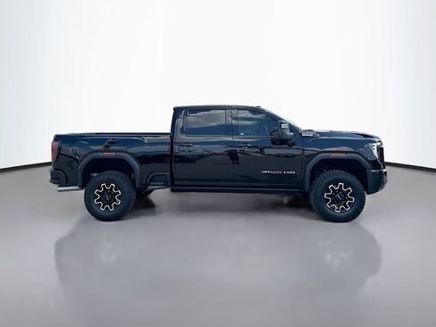 Used 2025 GMC Sierra 2500 AT4X image 8