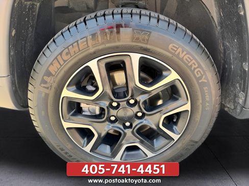 Used 2021 Jeep Compass Trailhawk AWD/4WD image 16