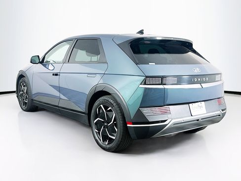 Used 2024 Hyundai Ioniq 5 SEL RWD image 5