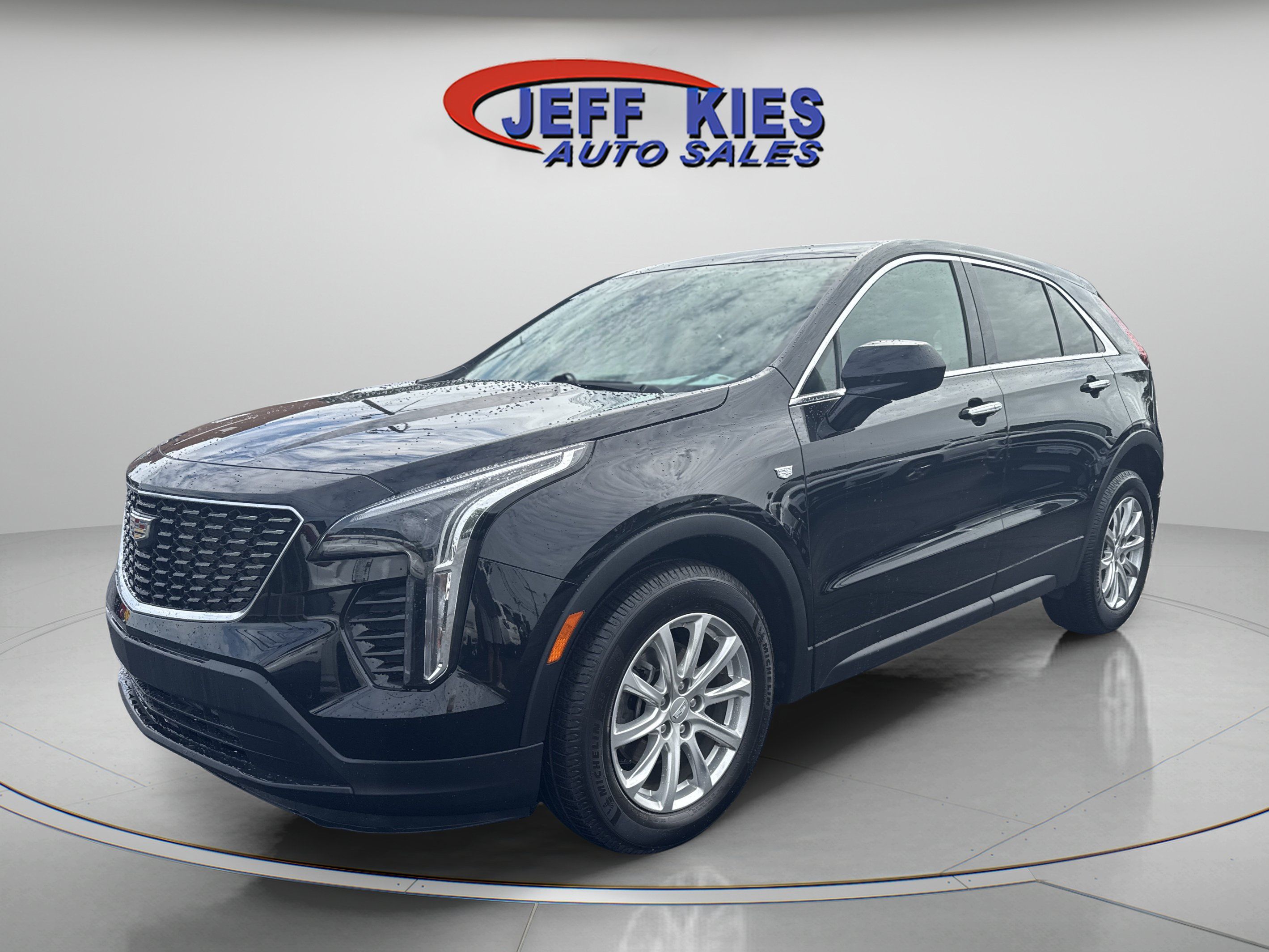 Used 2022 Cadillac XT4 Luxury AWD/4WD image 1