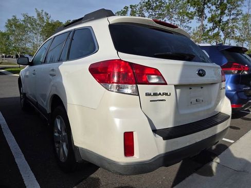 Used 2012 Subaru Outback 2.5i Premium w/ Popular Pkg 1B image 2