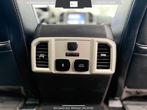 Used 2019 Ford F150 Lariat w/ Equipment Group 502A Luxury AWD/4WD image 33