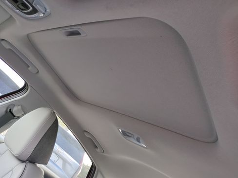 Used 2024 Hyundai Elantra Limited image 18