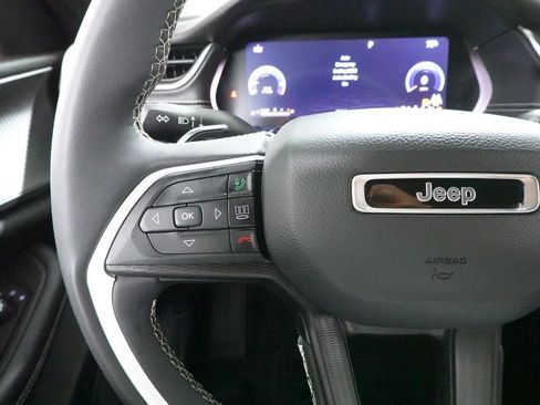 Used 2023 Jeep Grand Cherokee L Laredo AWD/4WD image 13