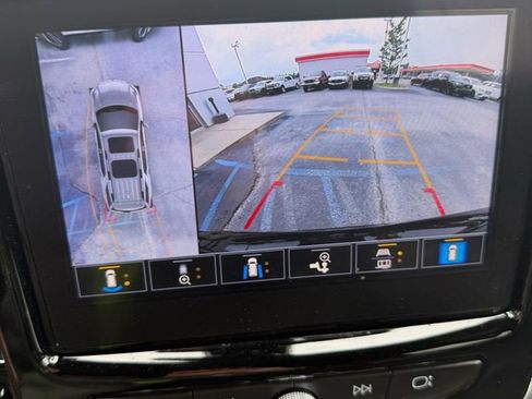Used 2023 Chevrolet Traverse Premier w/ Redline Edition FWD image 17