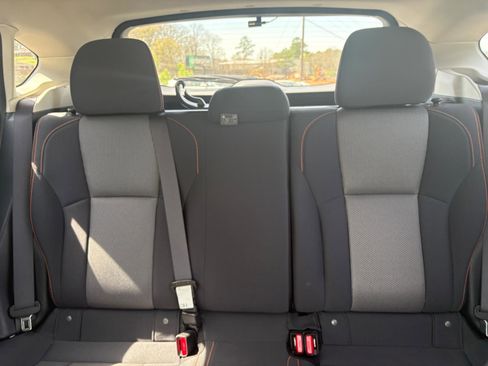 Used 2023 Subaru Crosstrek 2.0i Premium image 17