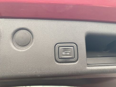 Used 2023 Chevrolet Equinox RS w/ RS Leather Package image 13