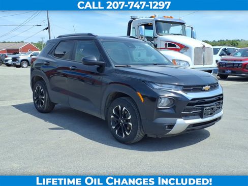 Used 2023 Chevrolet TrailBlazer LT w/ Convenience Package AWD/4WD image 3